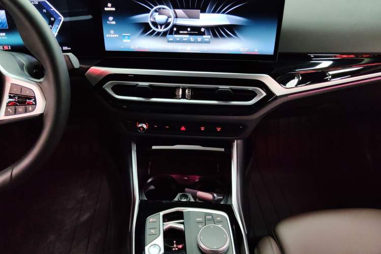 Used BMW i3 2024 eDrive 35 L
