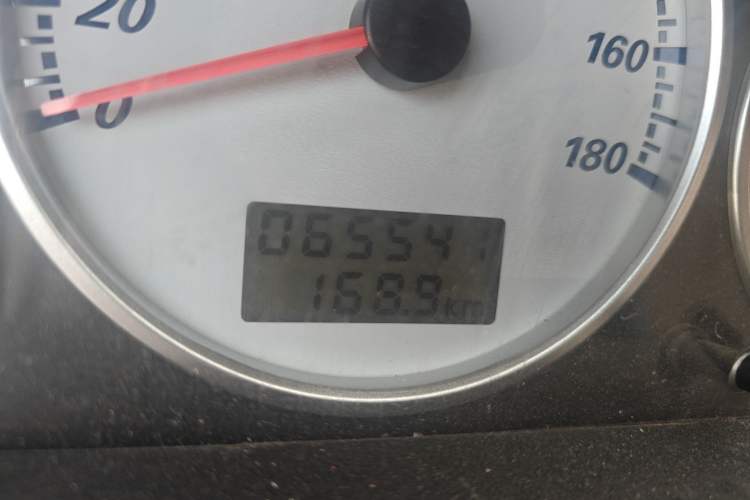 Used Golden Dragon Hiace 2019 2.0L Gasoline Long-Wheelbase High-Roof XC4G20 Odometer Close Up