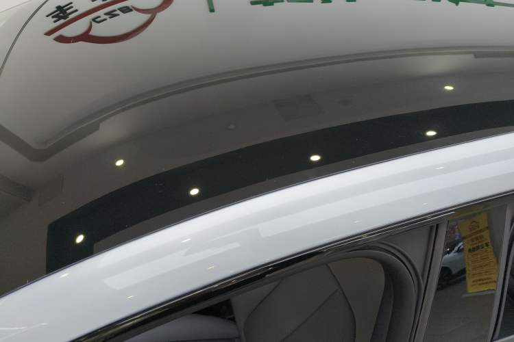 Used Nissan N7 2025 510 Max Roof