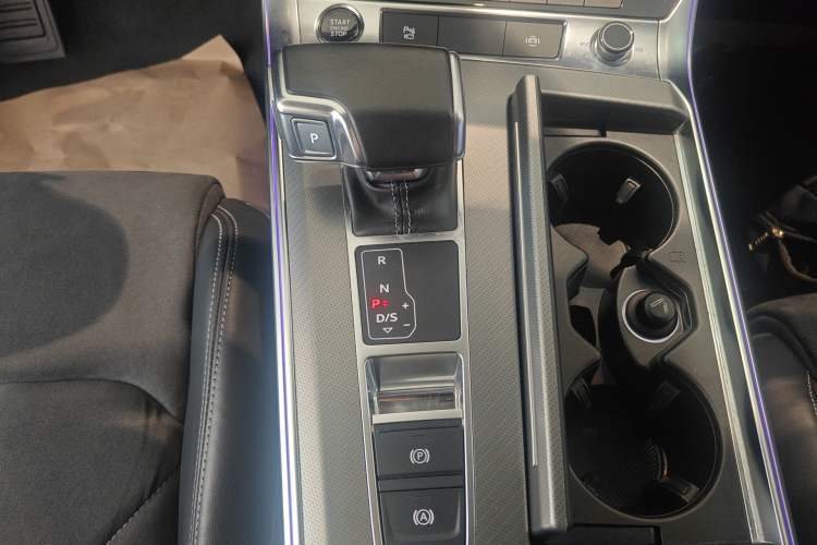 Used Audi A7L 2024 45TFSI S-line Dream-Building Edition Flow Crystal Package