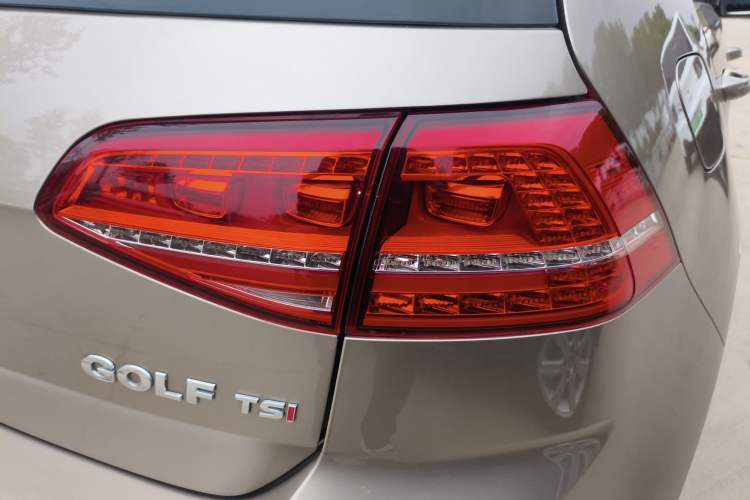 Used Volkswagen Golf 2016 230TSI Automatic Luxury Version Right Rear Taillight