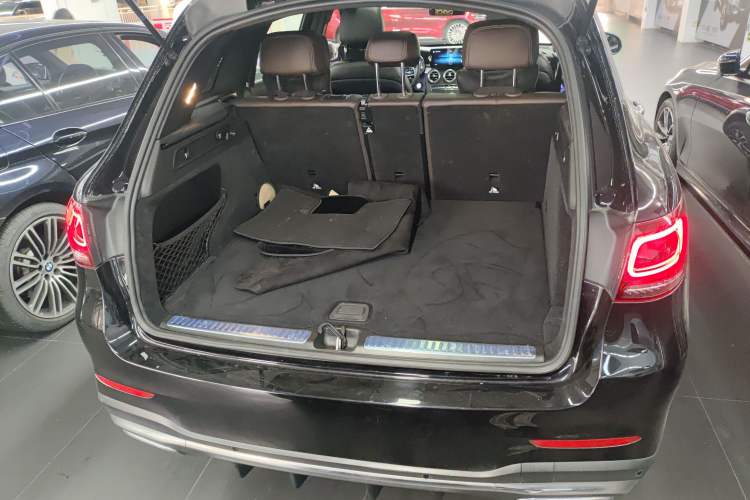 Used Mercedes-Benz GLC 2020 Facelift GLC 300 L 4MATIC Dynamic Edition