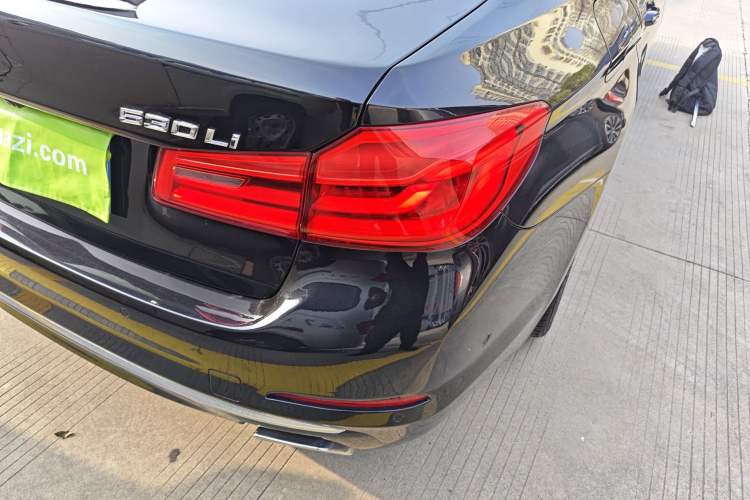 Used BMW 5 Series 2018 Facelifted 530Li Luxury Edition Premium Package
