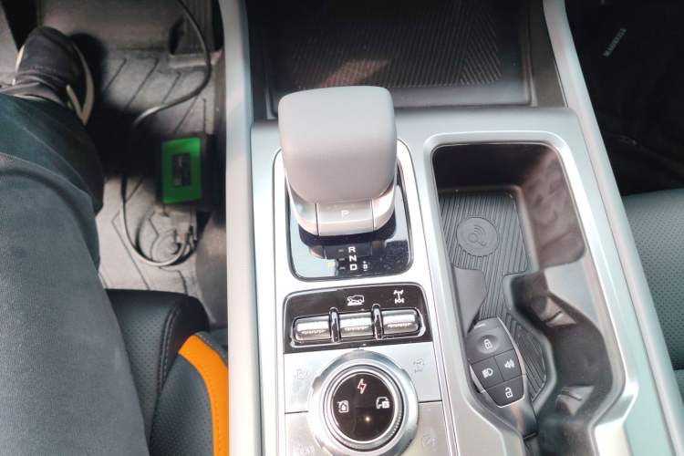 Used BAIC Off-Road BJ40 Electric Drive 2025 Standard Edition Gear Lever