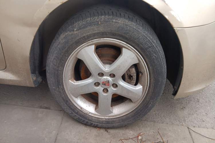 Used Roewe 350 2013 350C 1.5L Manual Swift Edition Right Front Wheel Hub