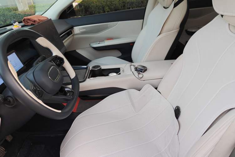 Used Lynk & Co 07 2024 EM-P 126 Long-Range Halo