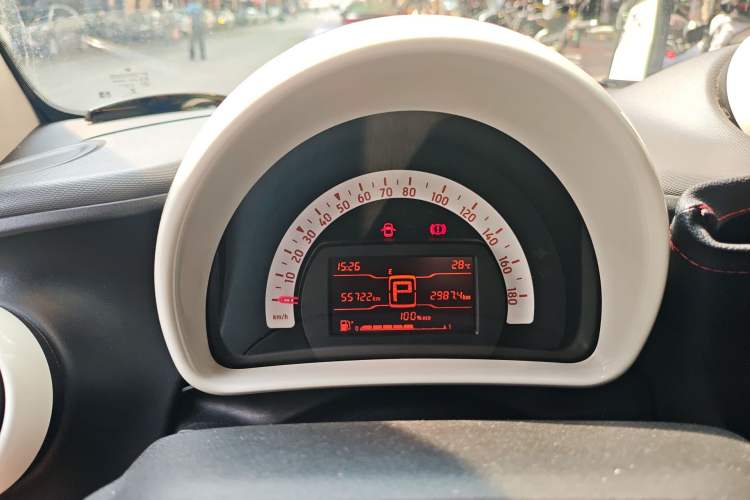 Used smart fortwo 2015 1.0L 52 kW hardtop Dynamic version Instrument Cluster