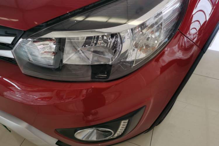 Used Haval H1 2017 Red-Label 1.5L AMT Luxury Model Left Front Headlight