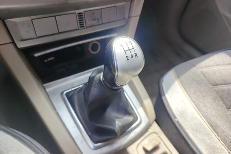 Used Ford Focus 2011 Sedan 1.8L Manual Classic Model
