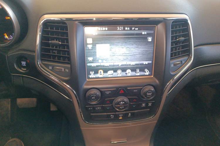 Used Jeep Grand Cherokee 2015 3.0L Elite Navigation Edition
