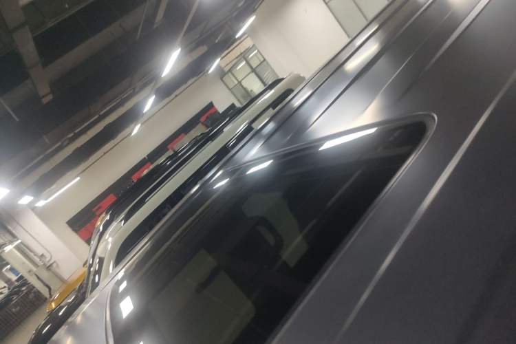 Used 212 T01 2024 2.0T Explorer
