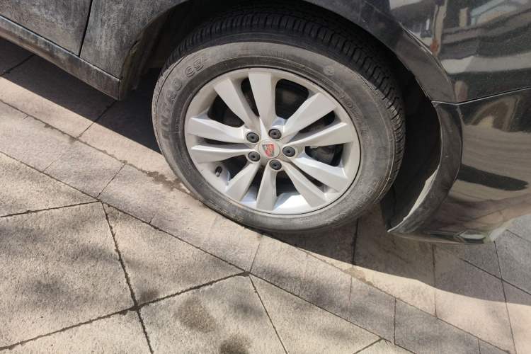 Used Roewe 360 2015 1.5L Manual Luxury Edition Right Front Wheel Hub