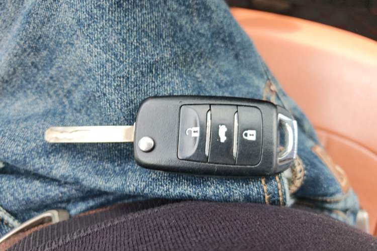 Used CHANGAN NEVO Lumin 2022 155 km – Refreshingly Sweet Edition
