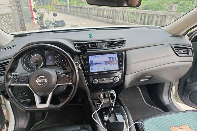 Used Nissan X-Trail 2021 2.0L CVT 2WD XL ITS Comfort Commemorative Edition Center Console