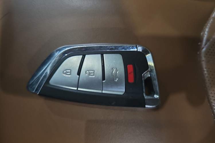 Used SAIC MAXUS D90 2017 2.0T Automatic All-Wheel Drive Polaris