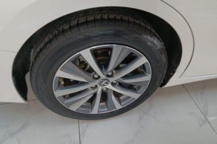 Used Lexus ES 2020 200 Excellence Edition
