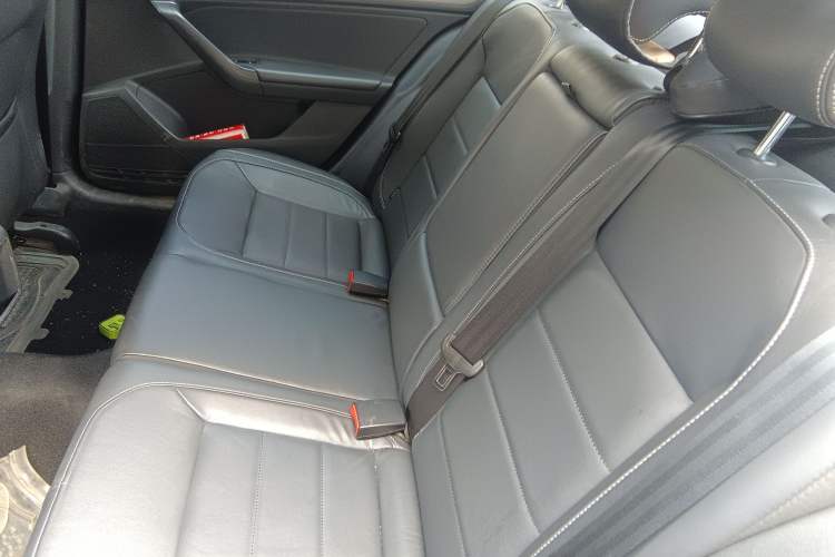 Used Volkswagen Lavida 2015 1.6L Manual Comfort Edition Left Rear Seat