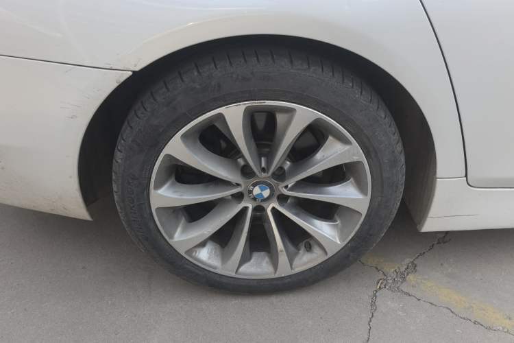 Used BMW 5 Series 2017 525Li Leading Model
