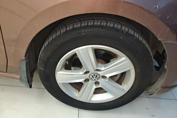 Used Volkswagen Lamando 2015 230TSI Manual Trend Edition