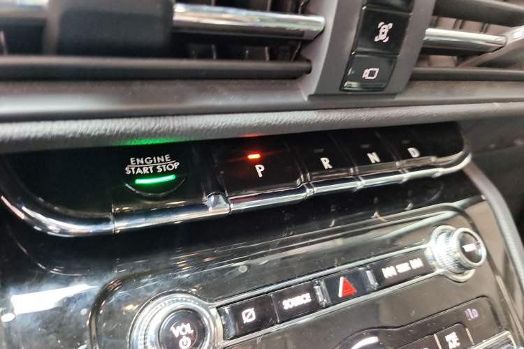 Used Lincoln Corsair 2020 2.0T Two-Wheel Drive Luxury Edition
