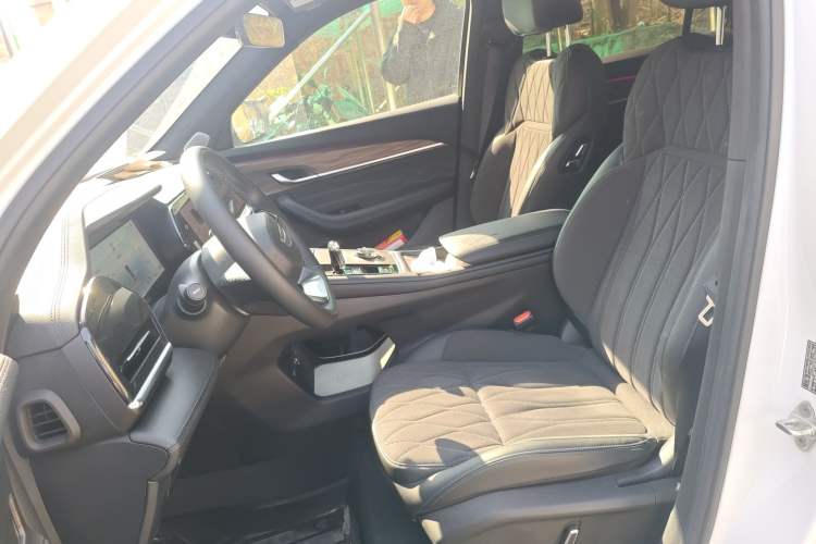 Used Geely Auto Monjaro L 2025 Dongfang Yao 2.0TD Automatic Lanxing Edition