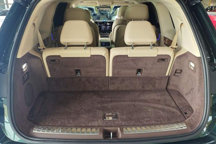 Used Hima AITO M9 2025 Pure Electric Ultra Version 100 kWh 6-Seater Model Trunk