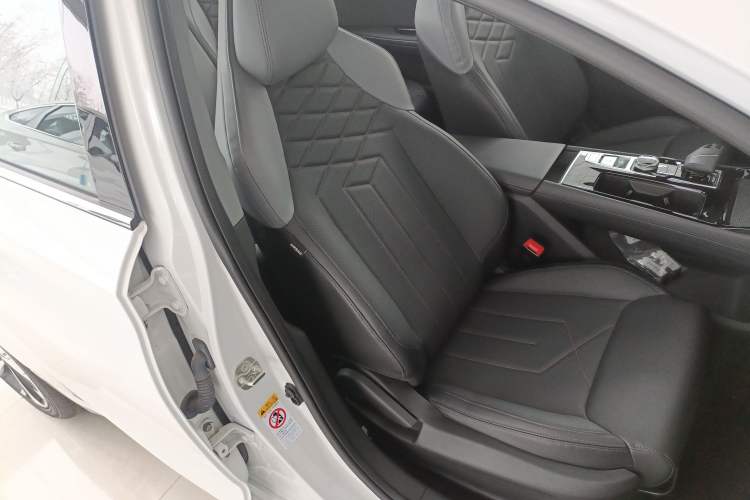 Used Changan Ruicheng PLUS 2023 1.5T DCT Navigation Edition
