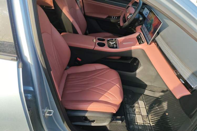 Used Geely Galaxy L6 2025 EM-i 140km Starship Edition
