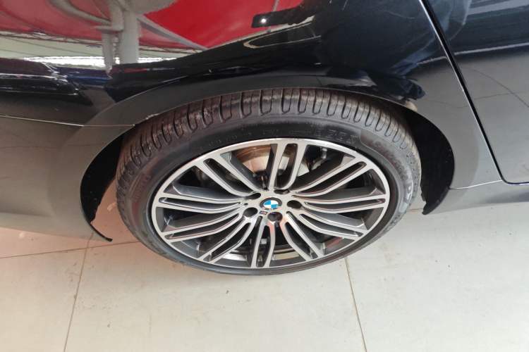 Used BMW 5 Series 2018 Restyled 530Li Luxury Edition M Sport Package
