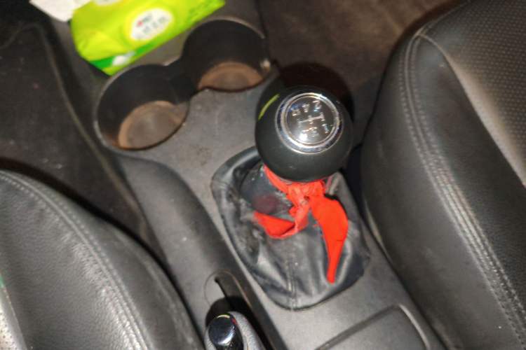 Used Kia Sportage 2013 2.0L Manual 4x4 GLS Trim Gear Lever