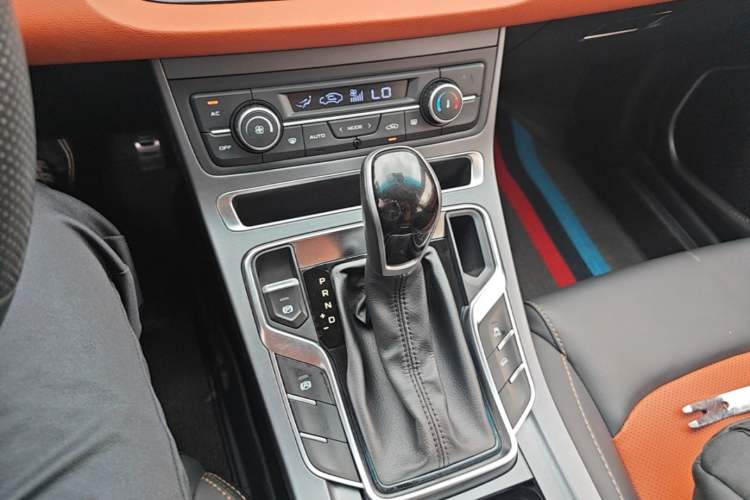 Used Geely Auto Vision S1 2018 1.5L CVT FENGXING Model
