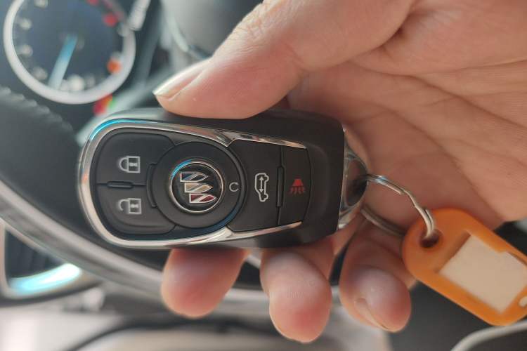 Used Buick GL8 2022 ES Landtrek 653T Comfort Edition
