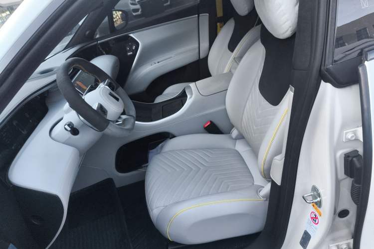 Used Avatr 11 2023 Long-Range Single-Motor Version 5 Seats
