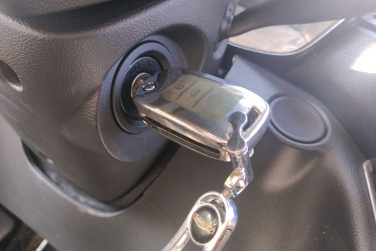 Used Wuling Hongguang S3 2019 1.5L Manual Comfort Model China VI Standard
