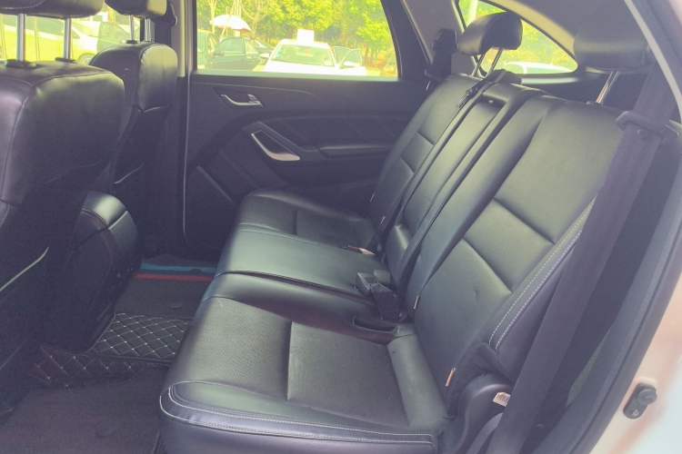 Used JMC Yusheng S350 2016 2.0T Automatic Two-Wheel Drive Gasoline Luxury Edition 5 Seats Left Rear Seat