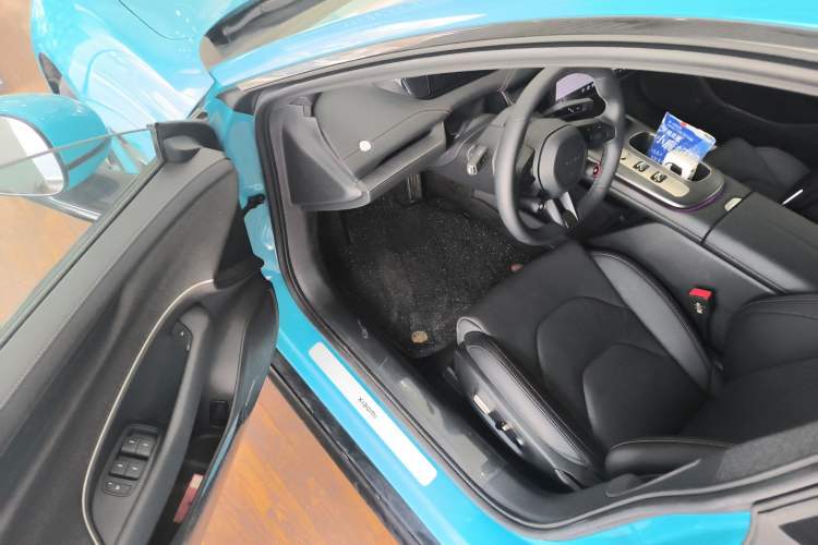 Used Xiaomi Auto SU7 2024 Rear-Drive Long-Range Intelligent Driving Version Driver Seat