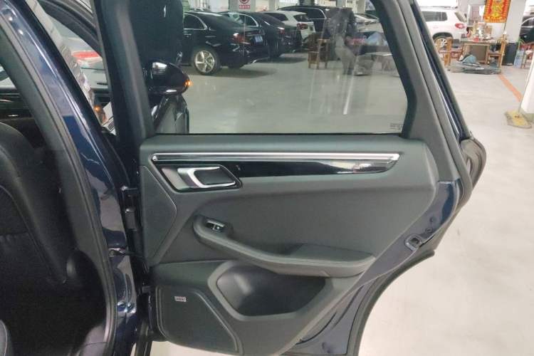 Used Porsche Macan 2018 Macan 2.0T