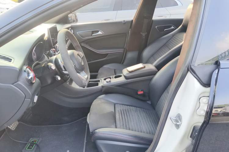 Used Mercedes-Benz CLA 2015 CLA 220 4MATIC
