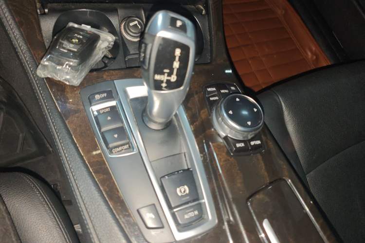 Used BMW 5 Series 2013 530Li Leading Model