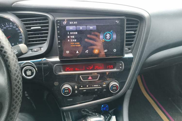 Used Kia K5 2014 2.0L Automatic LUXURY Audio And AC Panel