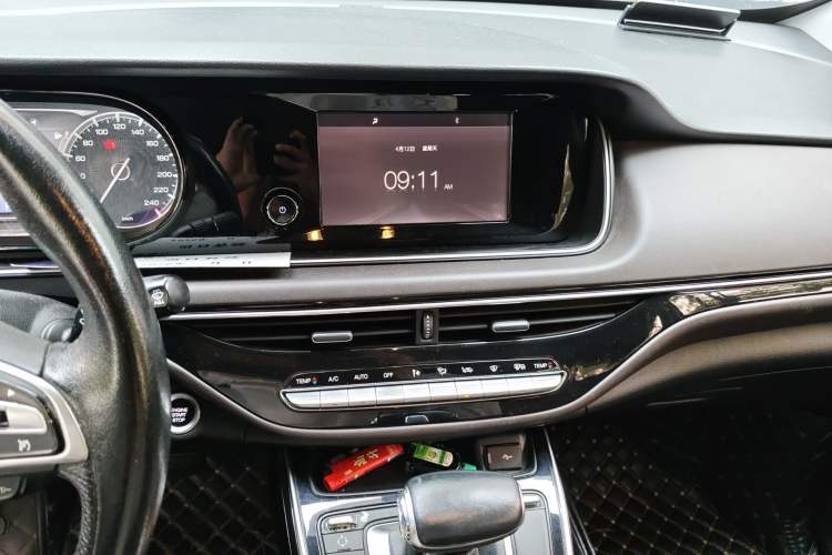 Used GAC Trumpchi M6 2019 270T Automatic Luxury Edition (7-seater) China V Standard Audio And AC Panel