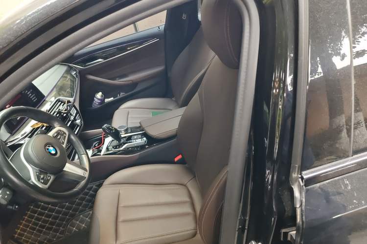 Used BMW 5 Series 2019 525Li M Sport Package