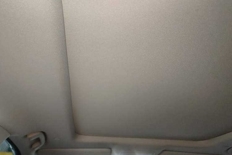 Used Honda CR-V 2026 Model—Global 30-Year Glory Edition 240TURBO Two-Wheel-Drive Dynamic Version Headliner