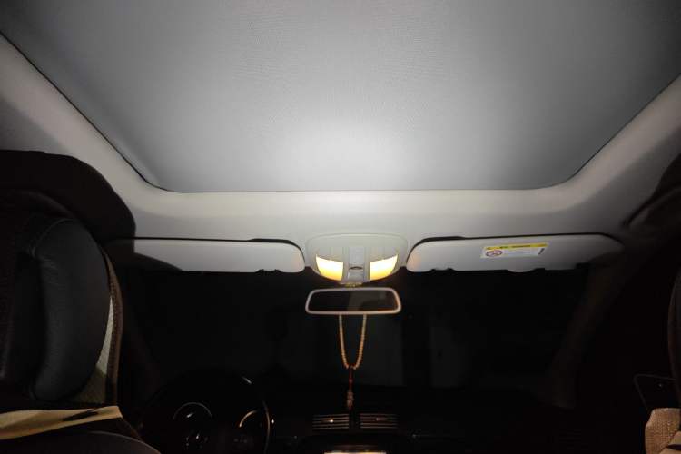 Used Mercedes-Benz R-Class 2017 R 320 4MATIC Business Edition Prestige Model