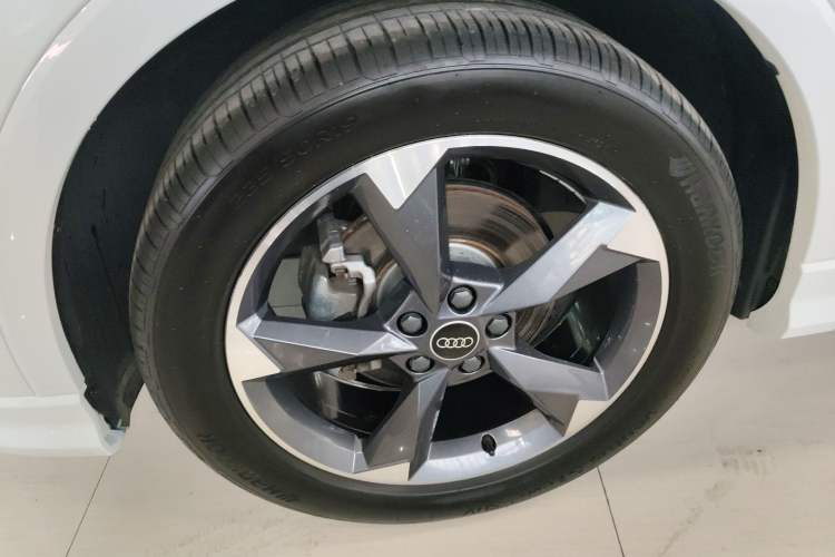 Used Audi Q3 2024 35 TFSI Fashion Dynamic Edition Exterior 4