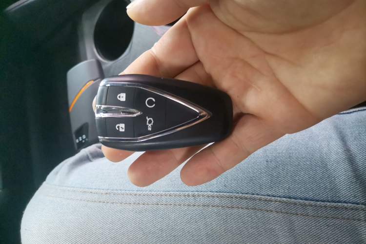 Used CHANGAN UNI-V 2023 1.5T Prestige Model
