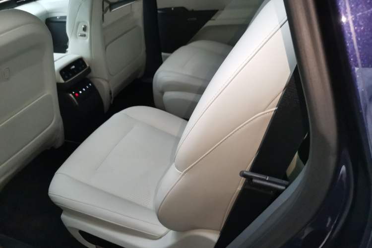 Used Dongfeng eπ eπ008 2024 636Max All-Electric Version 6 Seats
