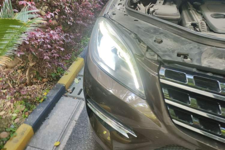 Used Mercedes-Benz M-Class 2012 ML 300