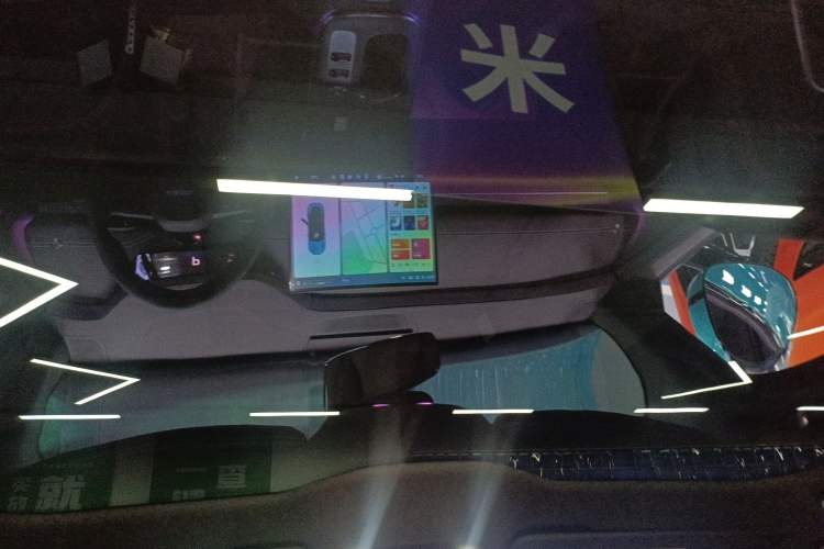 Used Xiaomi Auto SU7 2024 Rear-Drive Long-Range Intelligent Driving Version Headliner