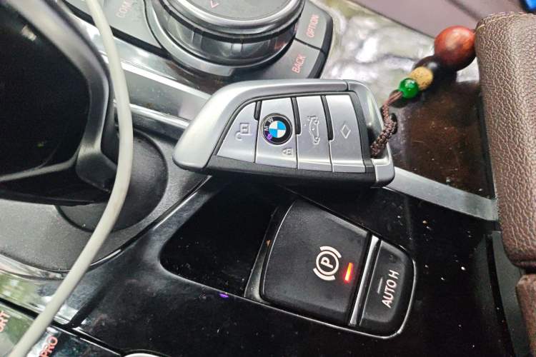 Used BMW 5 Series 2019 525Li Luxury Package